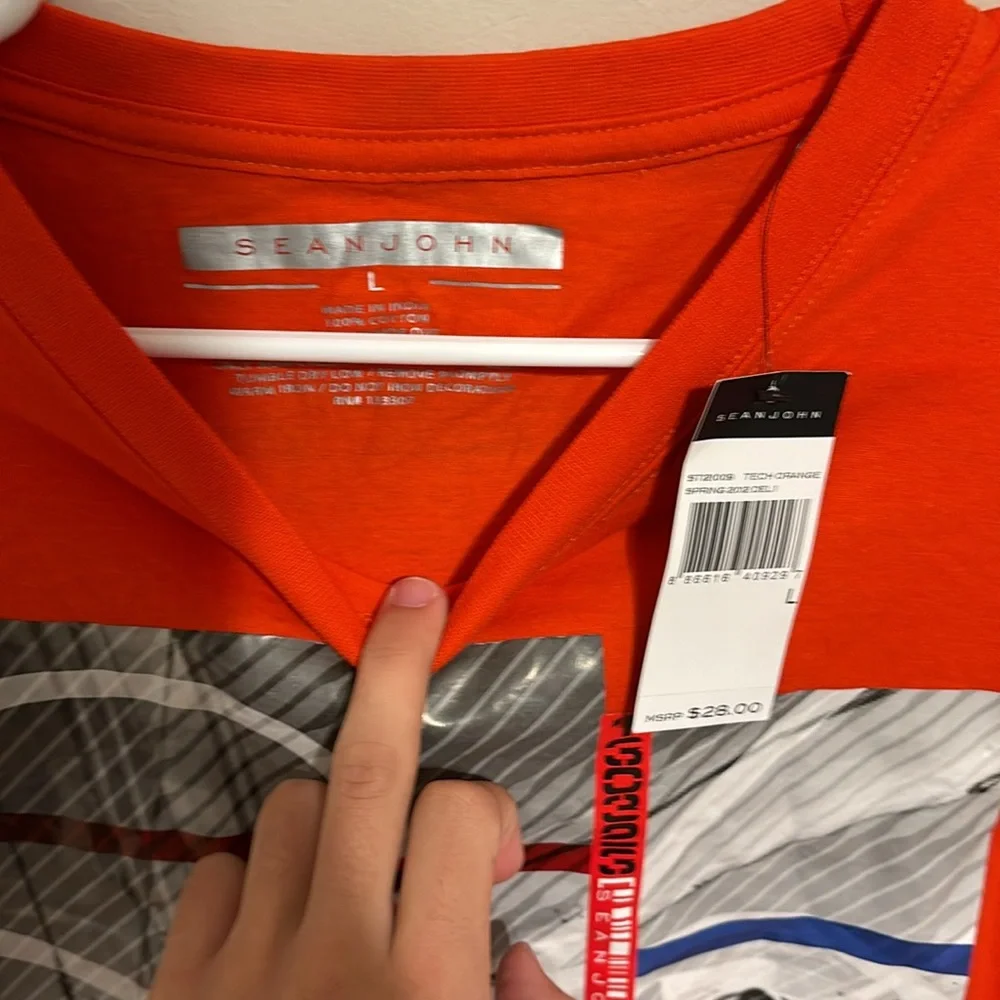 Brand new excellent condition t shirt. - Picture 3 of 4